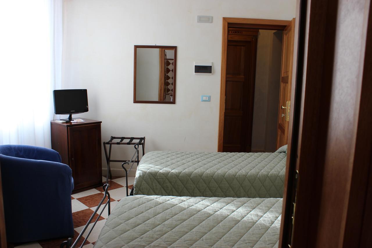 Villa Cosilinum Padula Exteriér fotografie